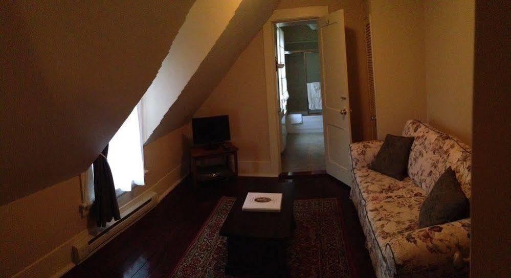 B&B Hillhouse ลัค-โบรม ภายนอก รูปภาพ